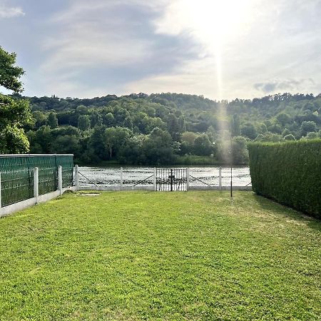 Charmant Chalet En Bord De Seine Saint-Pierre-du-Vauvray Exterior foto